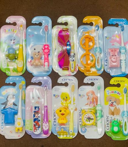 Chofn Kids Toothbrush With Small Gift