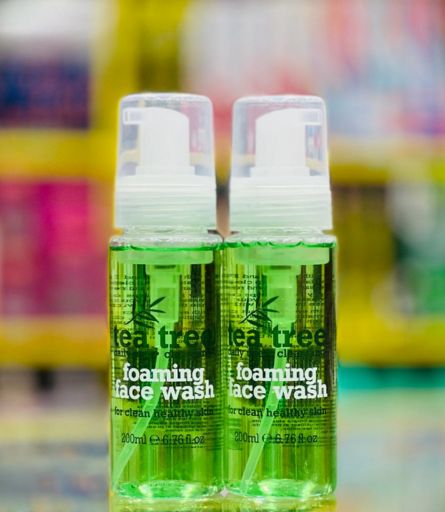 Tea Tree Foaming Face Wash